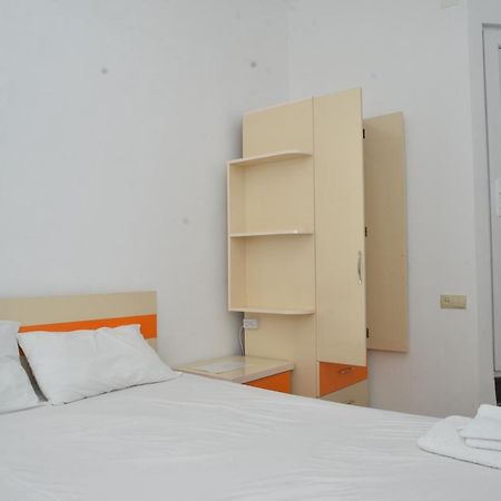 Orange Home Hotel Батумі Екстер'єр фото