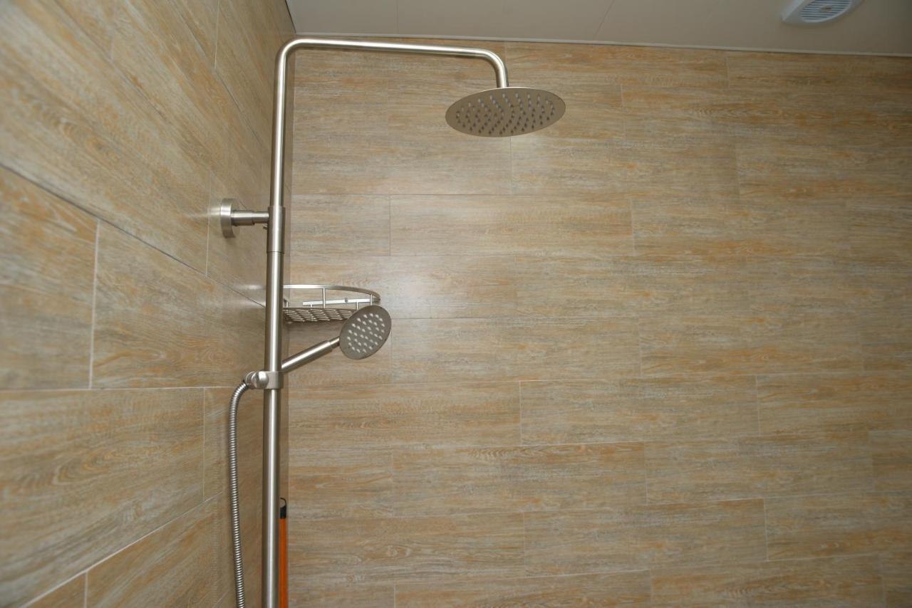 Orange Home Hotel Батумі Екстер'єр фото