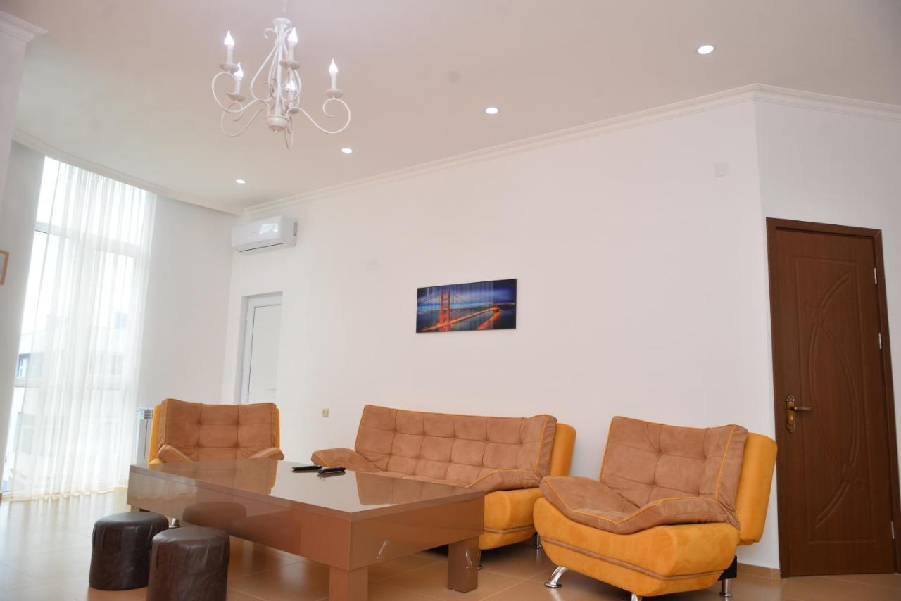 Orange Home Hotel Батумі Екстер'єр фото