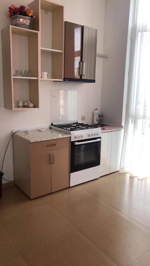 Orange Home Hotel Батумі Екстер'єр фото