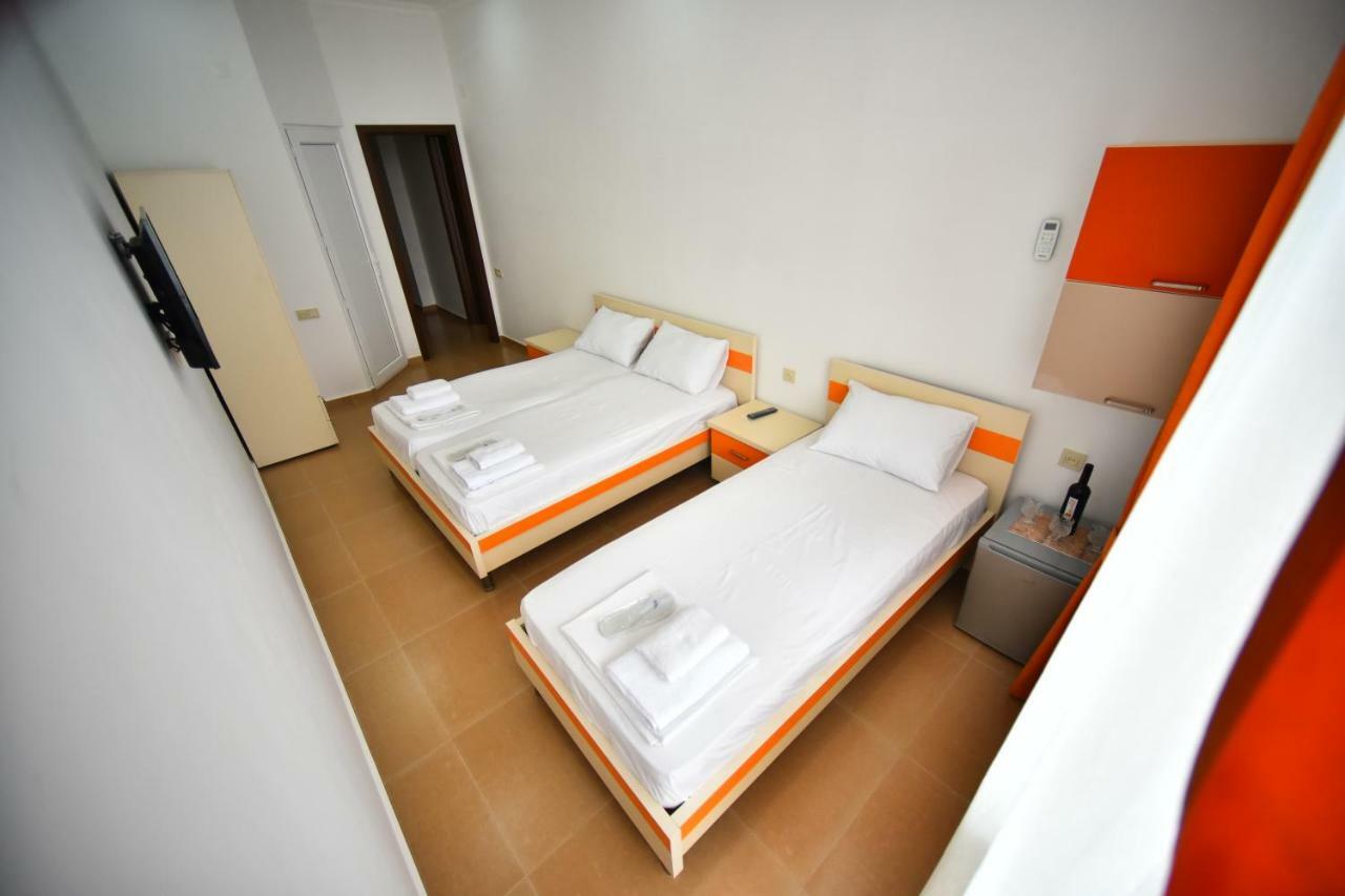 Orange Home Hotel Батумі Екстер'єр фото