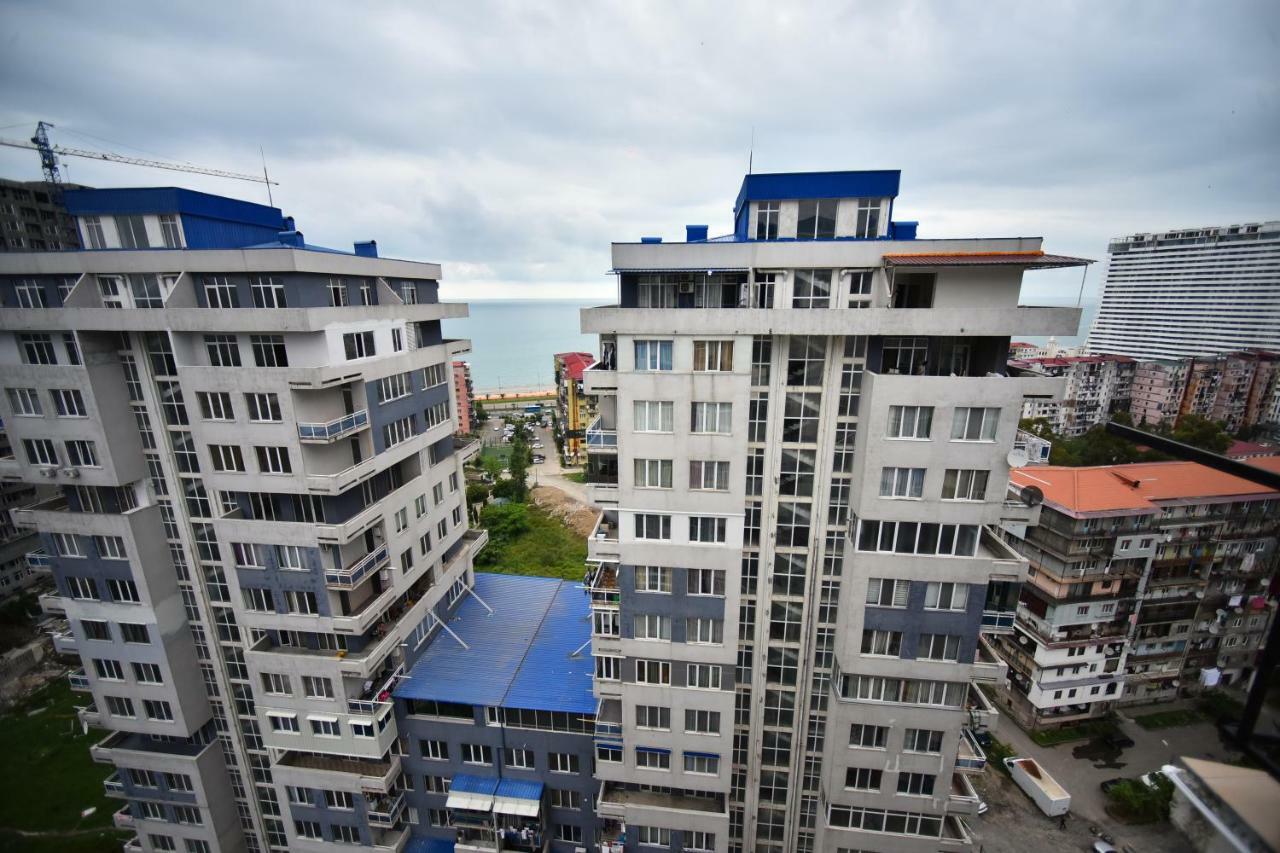 Orange Home Hotel Батумі Екстер'єр фото