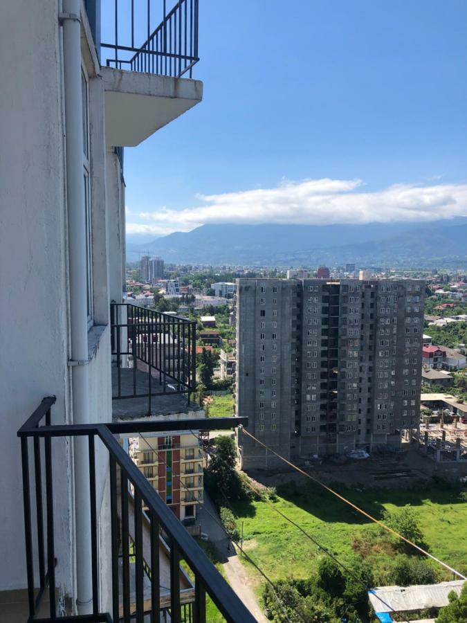 Orange Home Hotel Батумі Екстер'єр фото